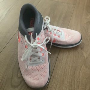 Nike women’s flex 2016 run